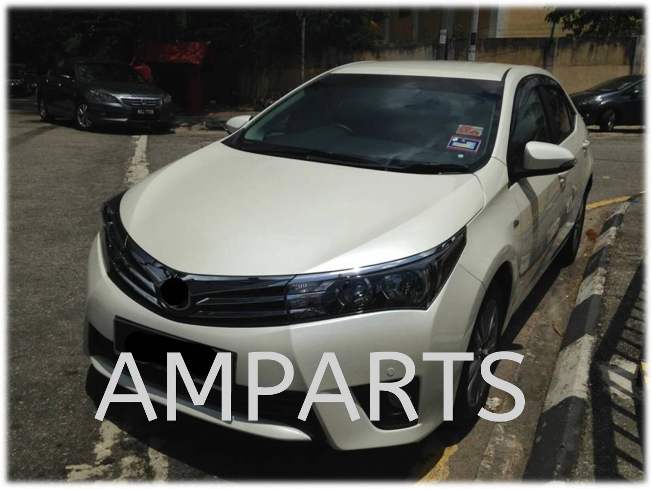 Toyota Altis 2014 Rear Bumper Reflector